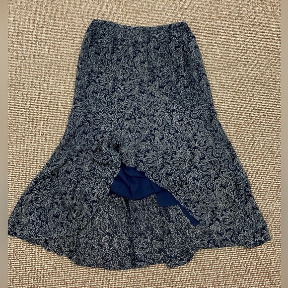 Women’s 12 Petite Dana Buchman 100% Silk Floral Pattern Skirt - Picture 10 of 11